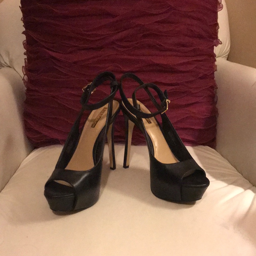 BCBG Pumps❤️❤️